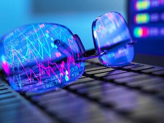 Glasses reflecting data